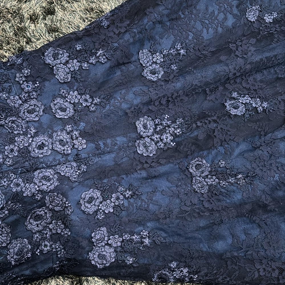 NWOT La Femme navy blue lace ball gown - Picture 11 of 12